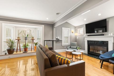 58 Orange St, Reading, MA 01867 photo 5