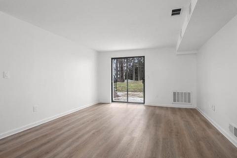 100 Cass Ave #B4, Dracut, MA 01826 photo 5