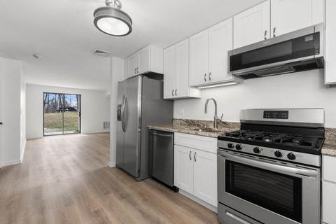 100 Cass Ave #B4, Dracut, MA 01826 photo 7