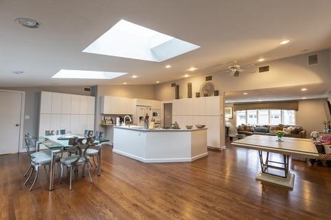 54 Gary Rd, Needham, MA 02494 photo 3