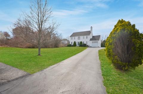 27 Peach Tree Dr, Sutton, MA 01590 photo 3