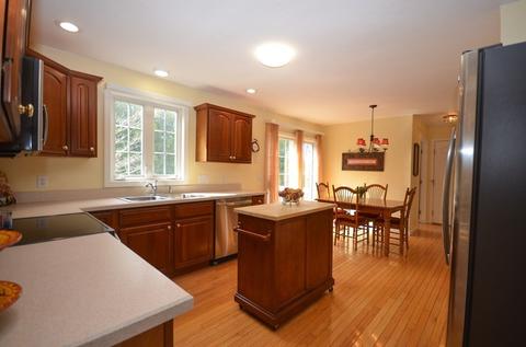 27 Peach Tree Dr, Sutton, MA 01590 photo 7