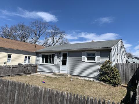 33 Schley St, Springfield, MA 01109 photo 1