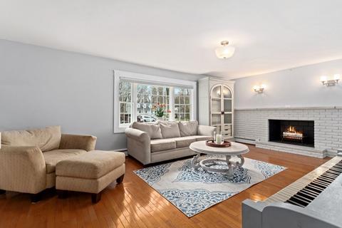 28 Fox Run, Reading, MA 01867 photo 12