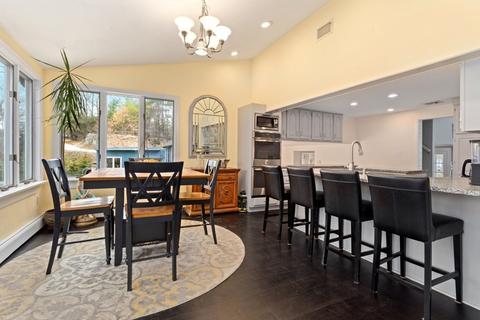 28 Fox Run, Reading, MA 01867 photo 22