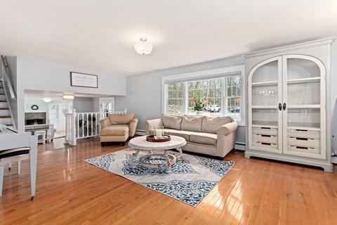 28 Fox Run, Reading, MA 01867 photo 13