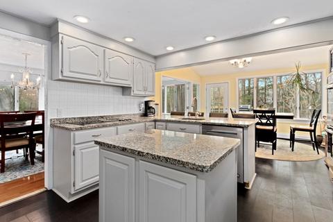 28 Fox Run, Reading, MA 01867 photo 20