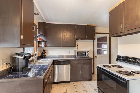 2 Foley Rd, Gloucester, MA 01930 photo 9