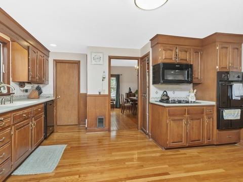 386 Lowell St, Reading, MA 01867 photo 10