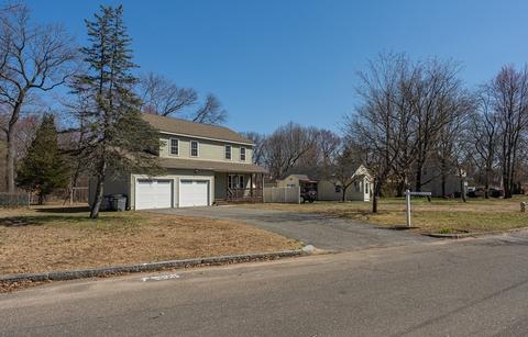 101 Stuart St, Springfield, MA 01119 photo 2