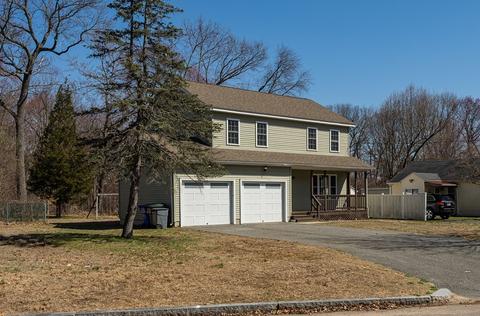 101 Stuart St, Springfield, MA 01119 photo 3
