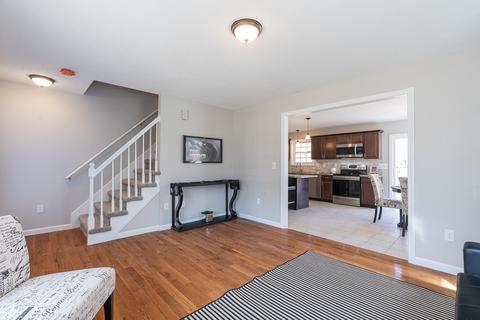 101 Stuart St, Springfield, MA 01119 photo 16