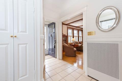 237 Appleton St, Arlington, MA 02476 photo 4