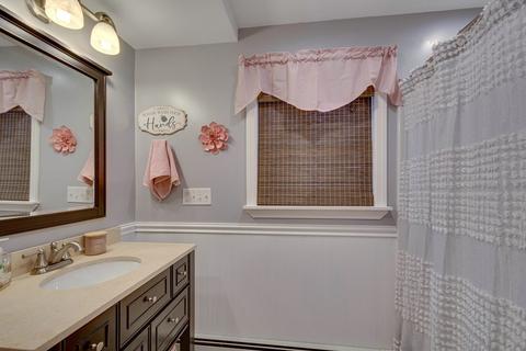 10 Floyd St, Saugus, MA 01906 photo 16