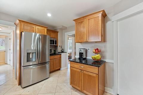 79 Border St, Dedham, MA 02026 photo 10