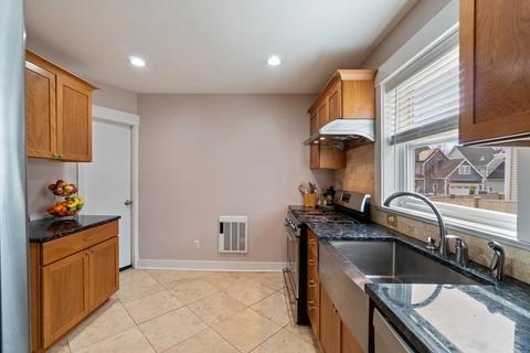 79 Border St, Dedham, MA 02026 photo 11