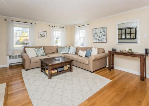 32 Arch St, Needham, MA 02492 photo 2