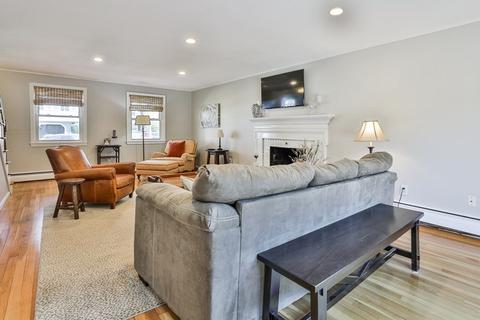 19 Taft St, Marblehead, MA 01945 photo 8