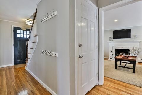 19 Taft St, Marblehead, MA 01945 photo 9