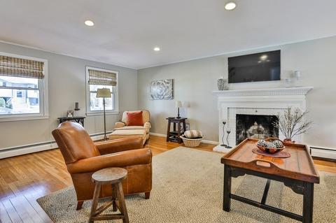 19 Taft St, Marblehead, MA 01945 photo 6