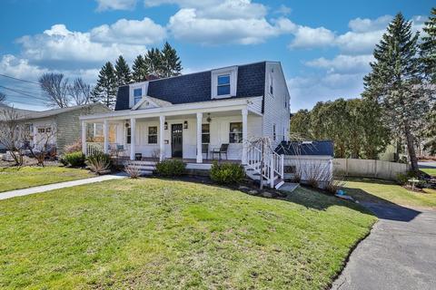 19 Taft St, Marblehead, MA 01945 photo 2
