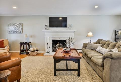 19 Taft St, Marblehead, MA 01945 photo 7