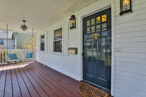 19 Taft St, Marblehead, MA 01945 photo 3