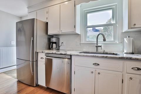 19 Taft St, Marblehead, MA 01945 photo 12