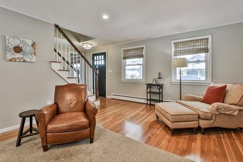 19 Taft St, Marblehead, MA 01945 photo 5