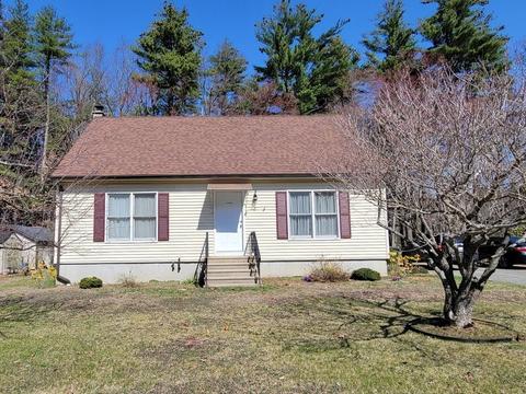 118 Glendale Cir, Ware, MA 01082 photo 1