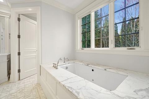 49 Lee St, Brookline, MA 02445 photo 16
