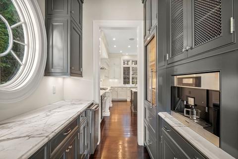 49 Lee St, Brookline, MA 02445 photo 5