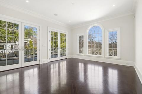 49 Lee St, Brookline, MA 02445 photo 10