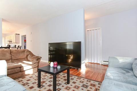 96 Winter St, Saugus, MA 01906 photo 13