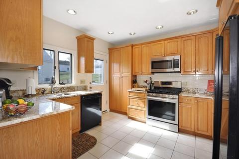 82 Menotomy Rd, Arlington, MA 02476 photo 14