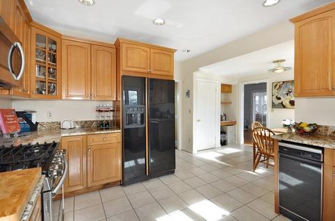 82 Menotomy Rd, Arlington, MA 02476 photo 15