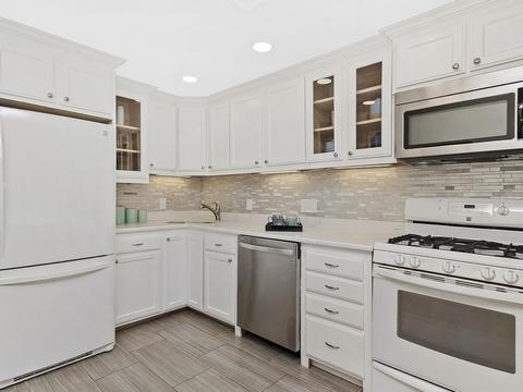 38 Juniper St #104, Brookline, MA 02445 photo 8