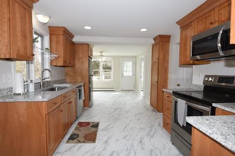 22 Lewis Ct, Hingham, MA 02043 photo 9