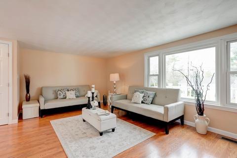 9 Mayflower Ln, Wareham, MA 02538 photo 4