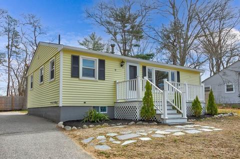9 Mayflower Ln, Wareham, MA 02538 photo 1