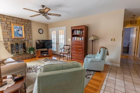 97 Huard, Fall River, MA 02721 photo 4