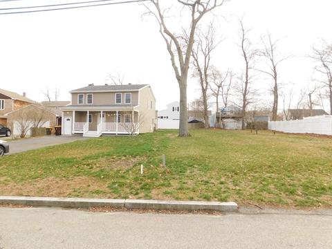 1031 Newhall St, Fall River, MA 02721 photo 3