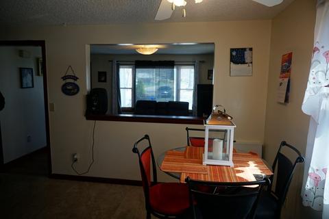 108 Carr St, Springfield, MA 01118 photo 11
