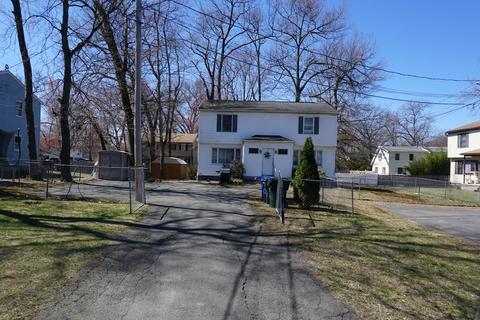 108 Carr St, Springfield, MA 01118 photo 2