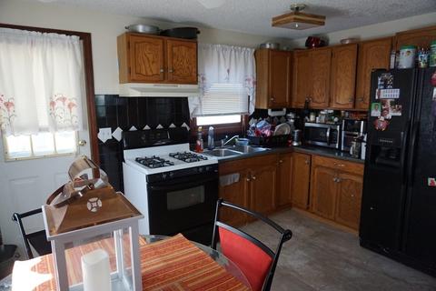 108 Carr St, Springfield, MA 01118 photo 9