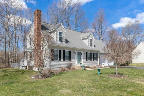49 Trinity Cir, Attleboro, MA 02703 photo 2