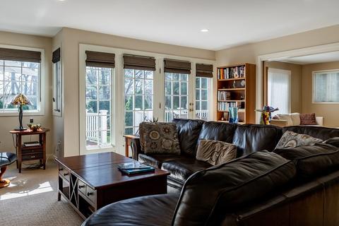 41 Grasmere Rd, Needham, MA 02494 photo 5