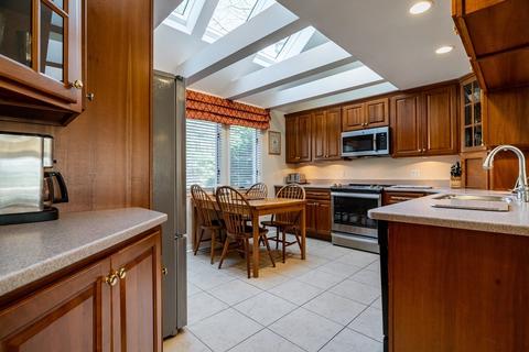 41 Grasmere Rd, Needham, MA 02494 photo 12