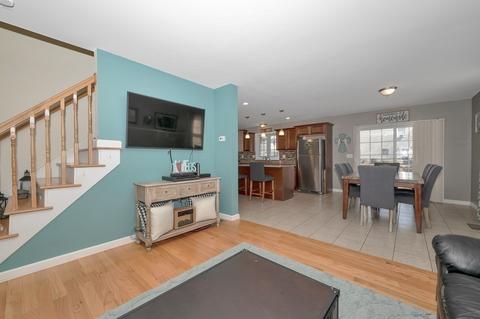 77 Laurence St, Springfield, MA 01104 photo 5