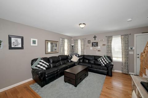 77 Laurence St, Springfield, MA 01104 photo 8